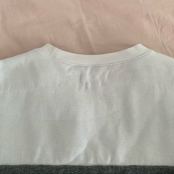 Aritzia TNA Perfect Sweatshirt - Picture 4 of 4